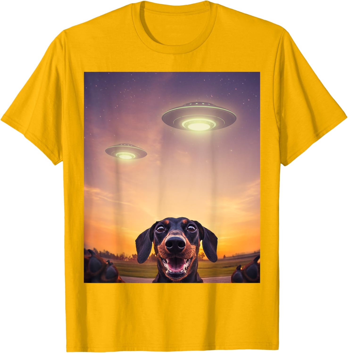 Funny Dachshund UFO Sighting Selfie T-Shirt for Dog Lovers - 17