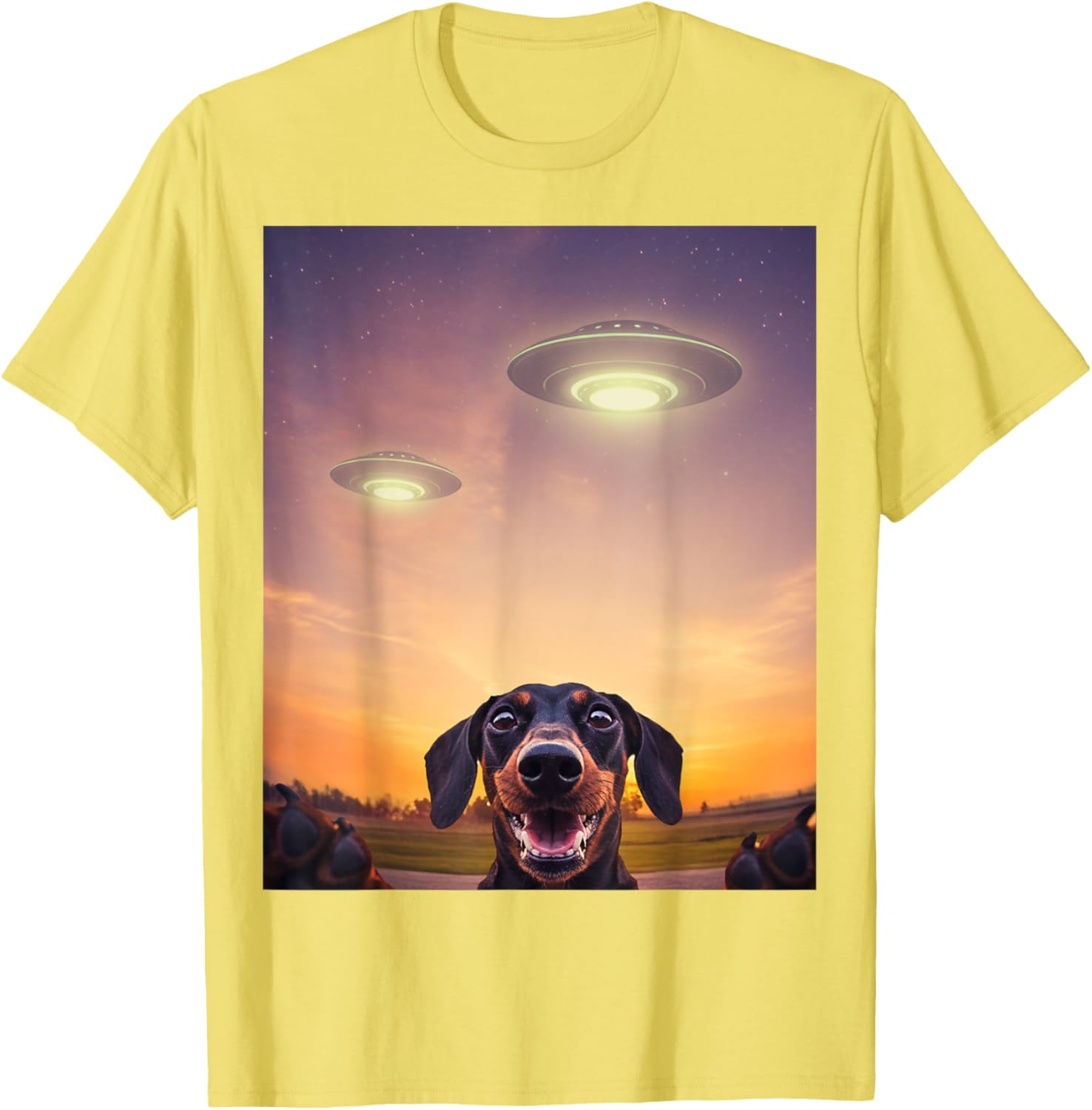 Funny Dachshund UFO Sighting Selfie T-Shirt for Dog Lovers - 14