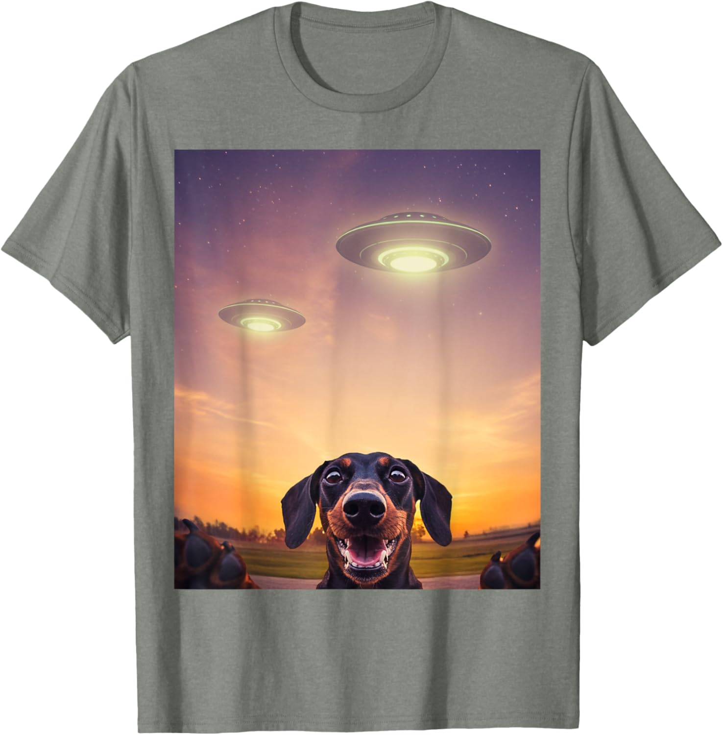 Funny Dachshund UFO Sighting Selfie T-Shirt for Dog Lovers - 20