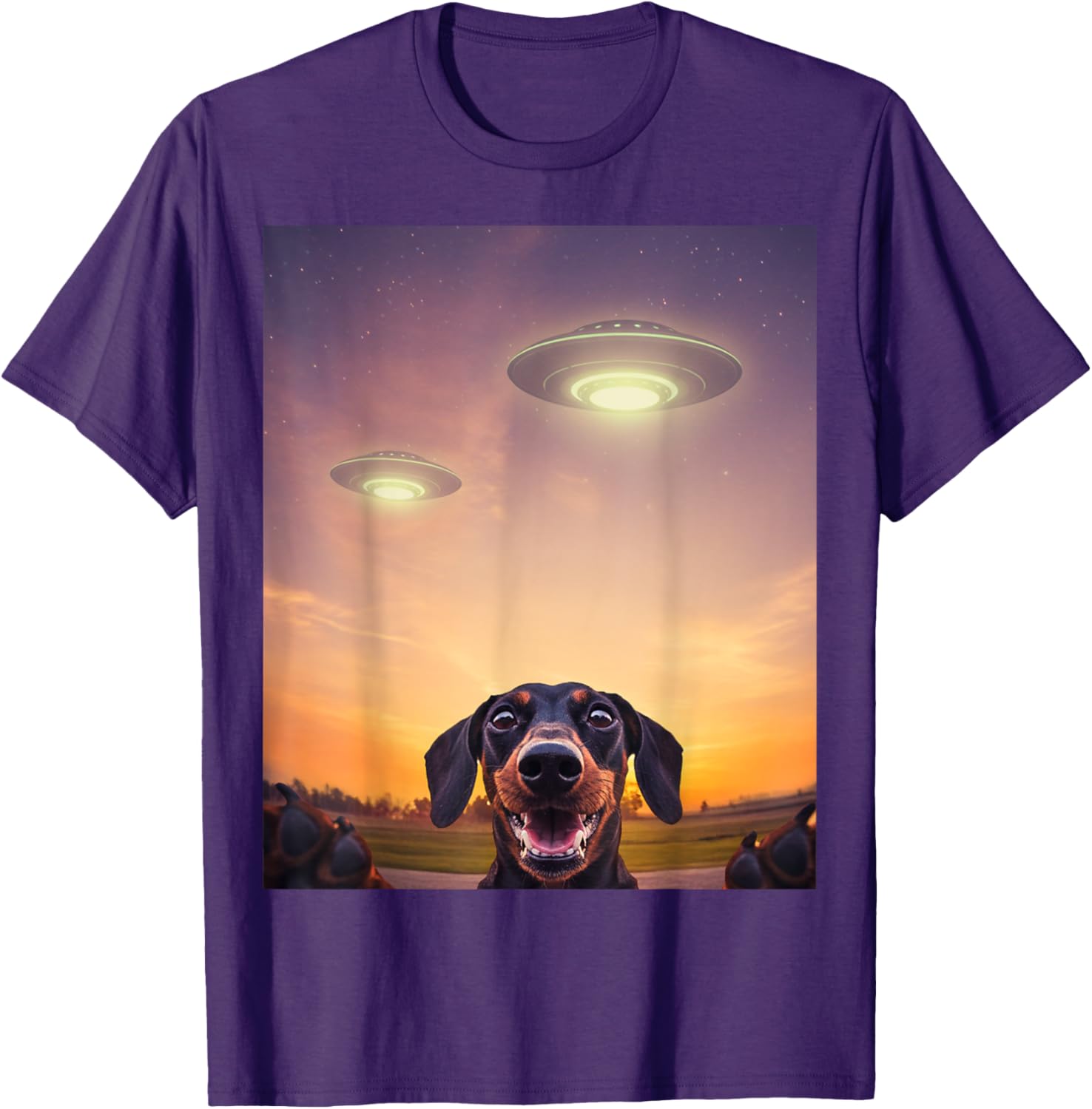 Funny Dachshund UFO Sighting Selfie T-Shirt for Dog Lovers - 16