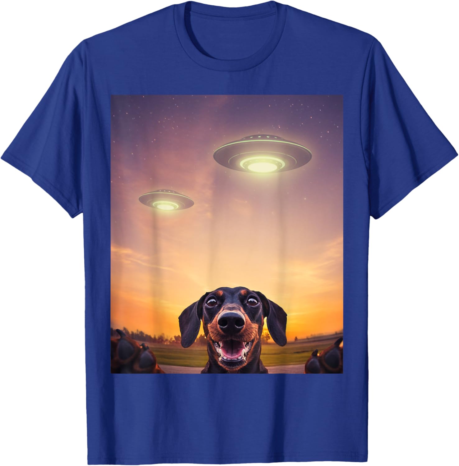 Funny Dachshund UFO Sighting Selfie T-Shirt for Dog Lovers - 12
