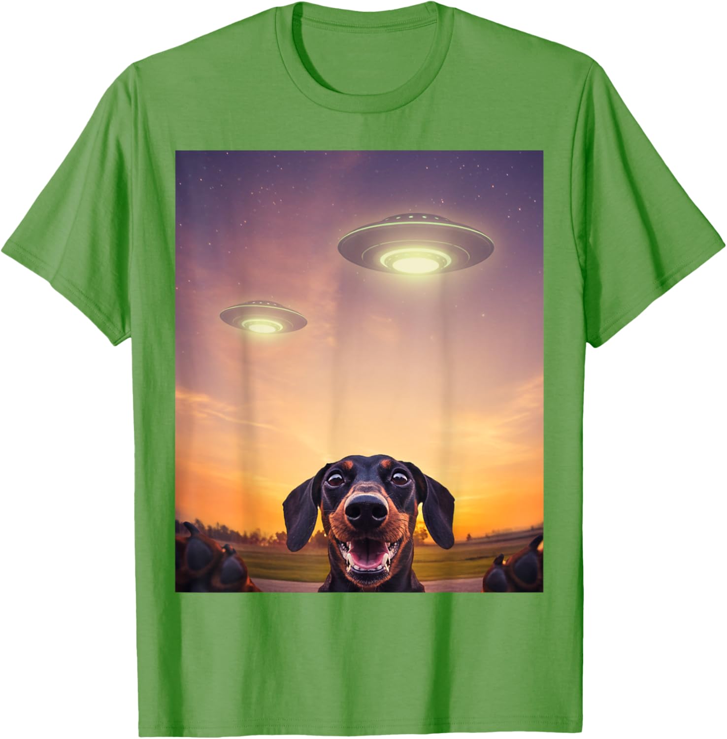 Funny Dachshund UFO Sighting Selfie T-Shirt for Dog Lovers - 18