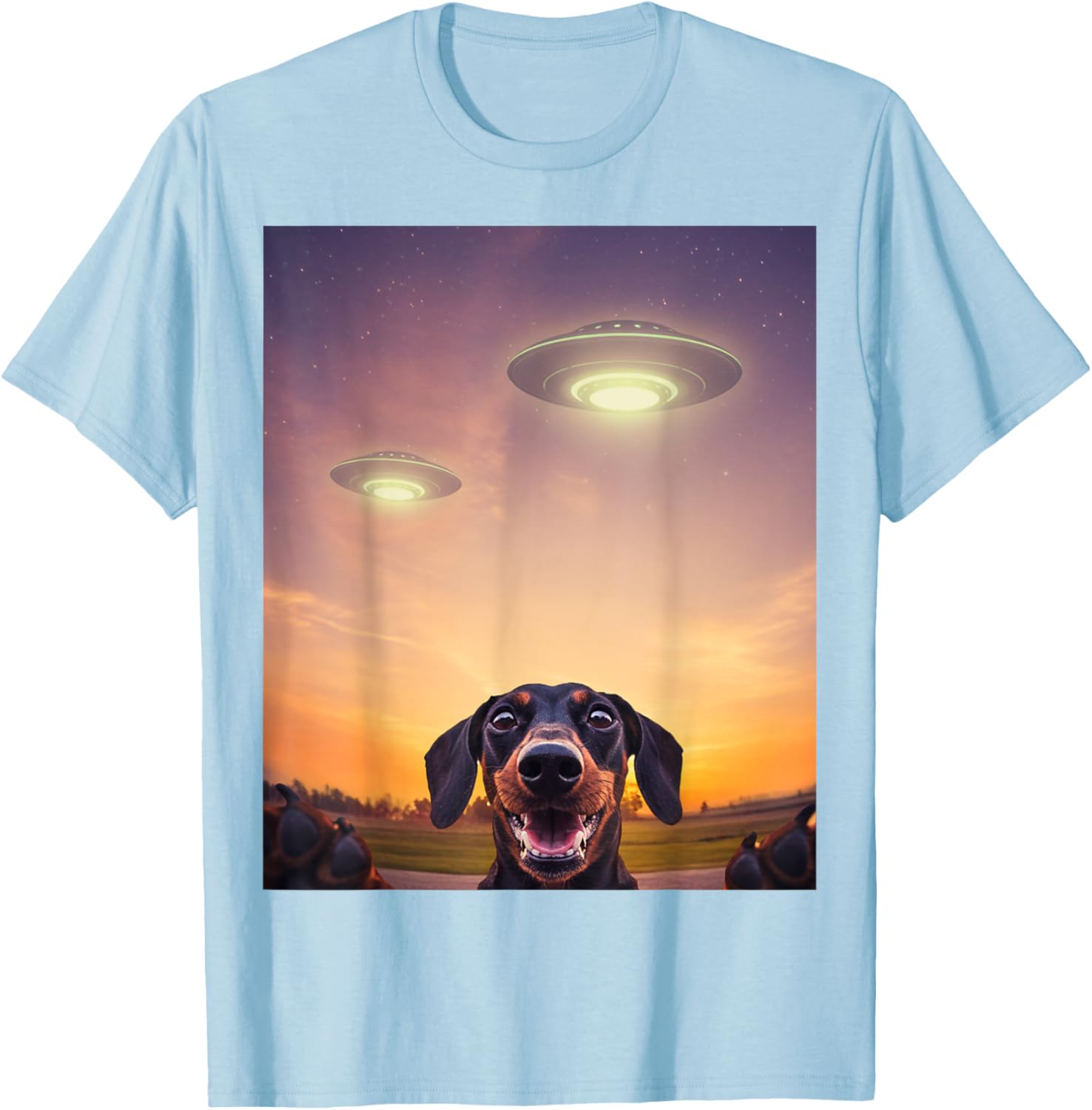 Funny Dachshund UFO Sighting Selfie T-Shirt for Dog Lovers - 7