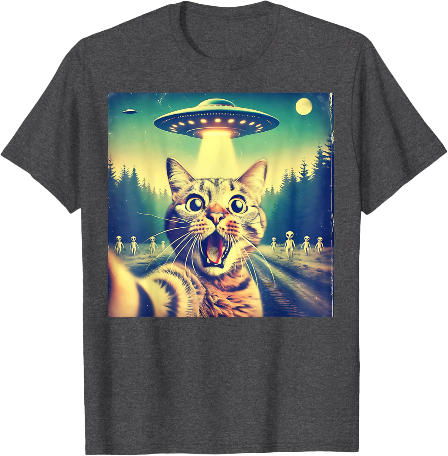 Funny Cat Selfie with Alien UFO Cute T-Shirt for Cat Lovers of All Ages - 2