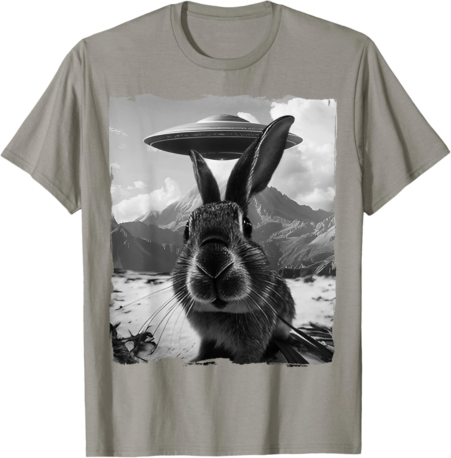 Cute Bunny Rabbit Selfie with Alien and UFO T-Shirt for Fun Lovers - 4